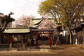 のどかな風情の「稲荷森稲荷神社」